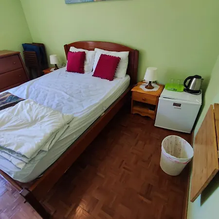 In Penha De Franca 아파트 리스본